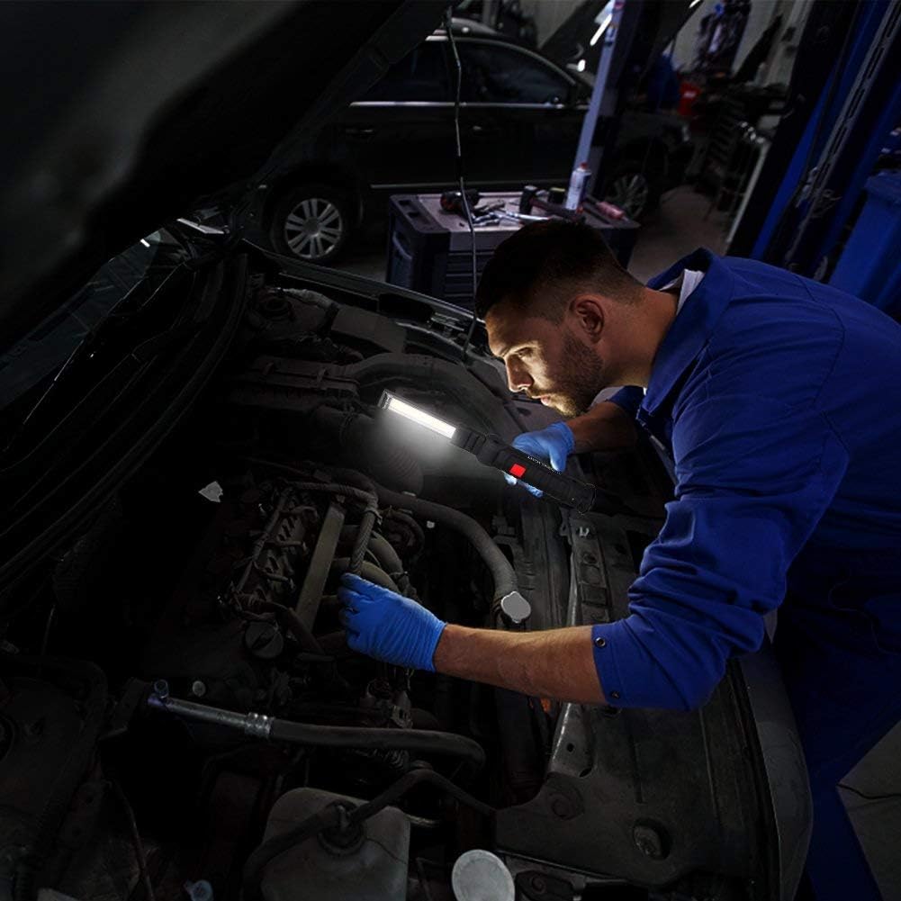 Luce da lavoro magnetica per autoveicoli