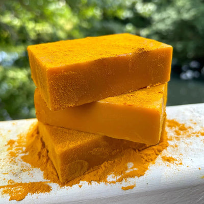 Sapone schiarente alla curcuma